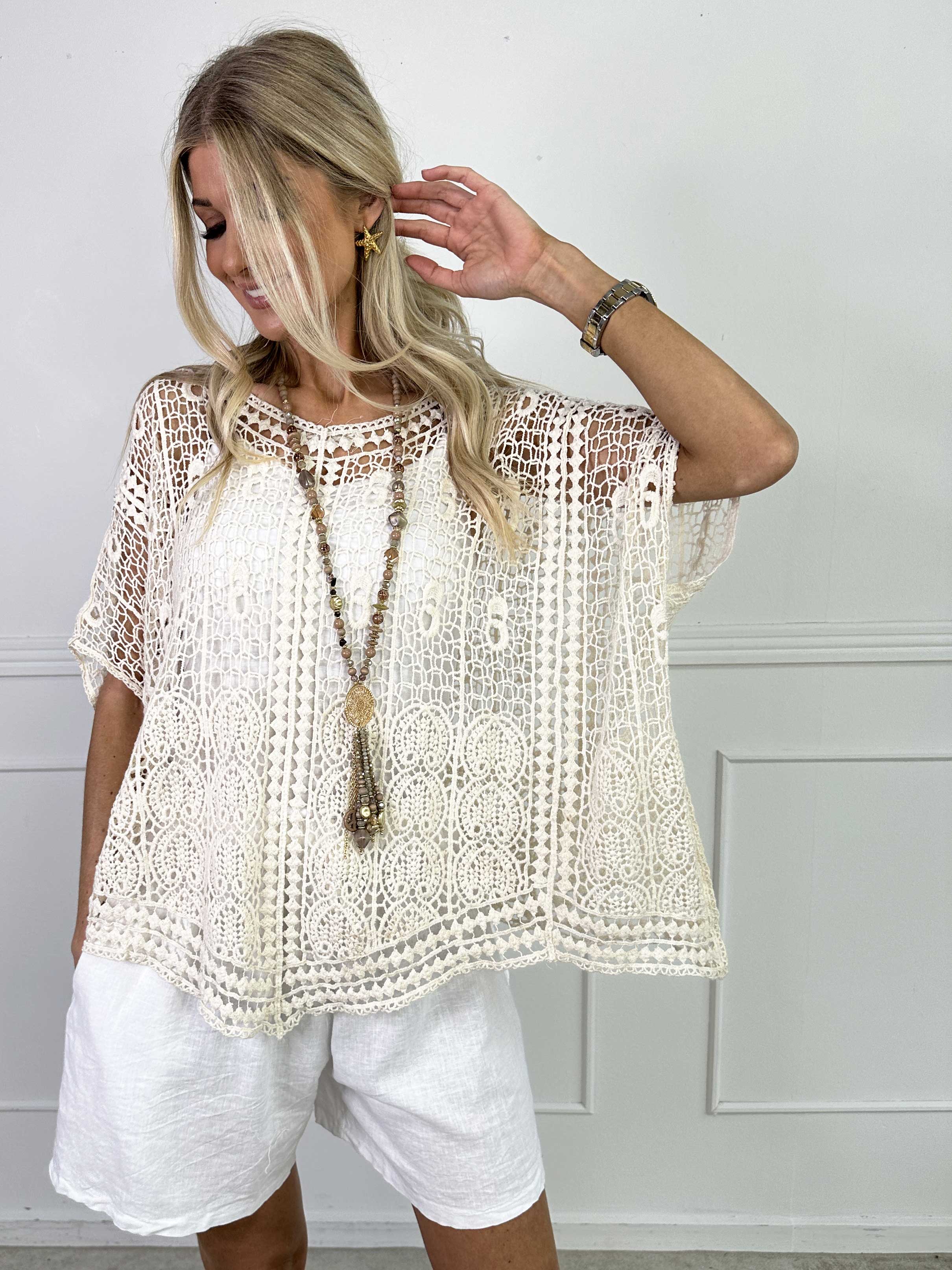 Missandei - Sød hæklet bluse i bomuld med hulmønster